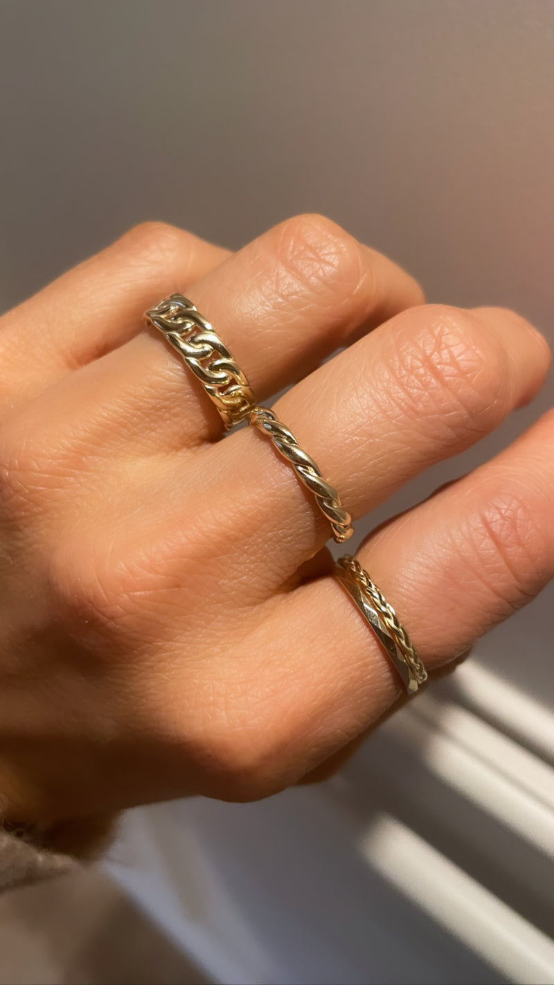 Bold Chain Link Ring