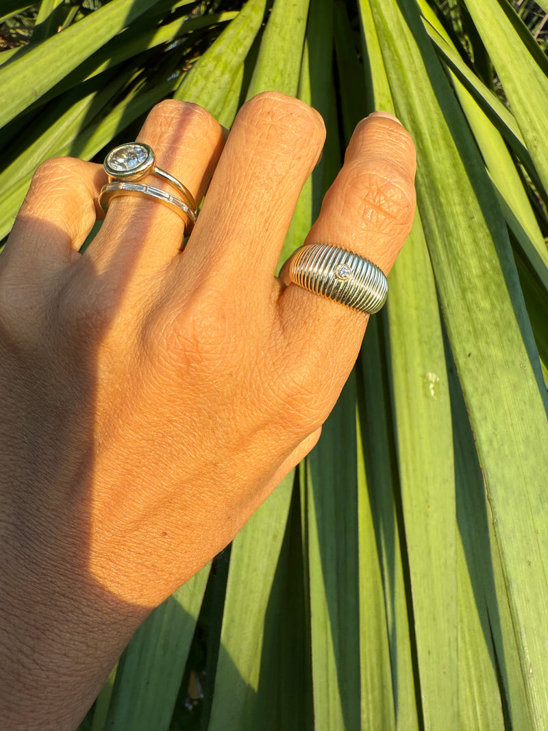 Diamond Ribbed Ring