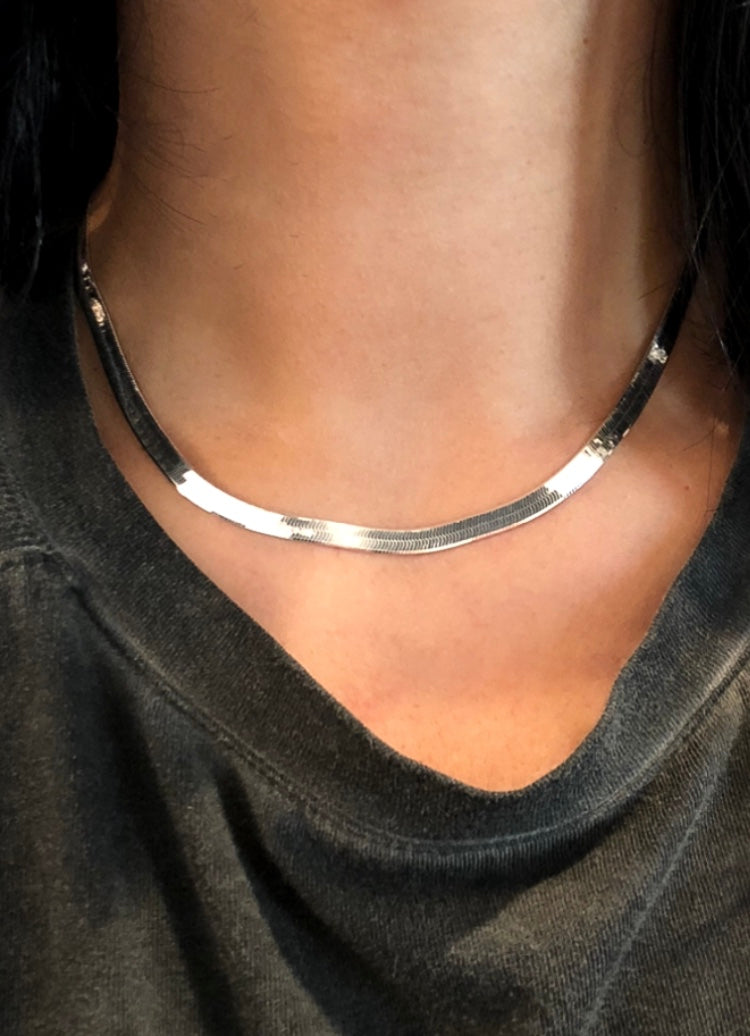 Premium Necklace – Silver Herringbone Chain - VIEZ
