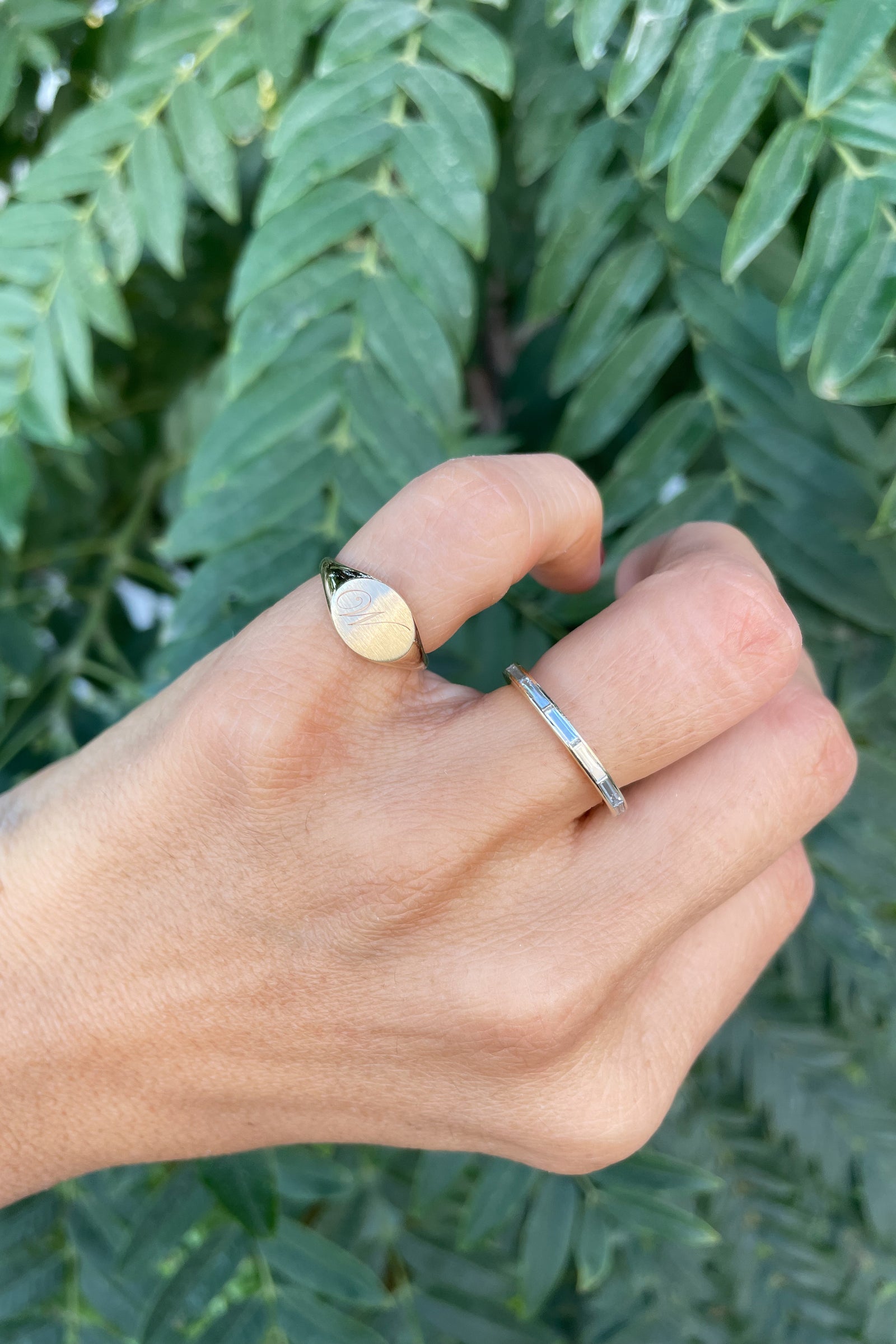 Gold Oval Signet Ring with Engraving Option 14K | SMITH + MARA